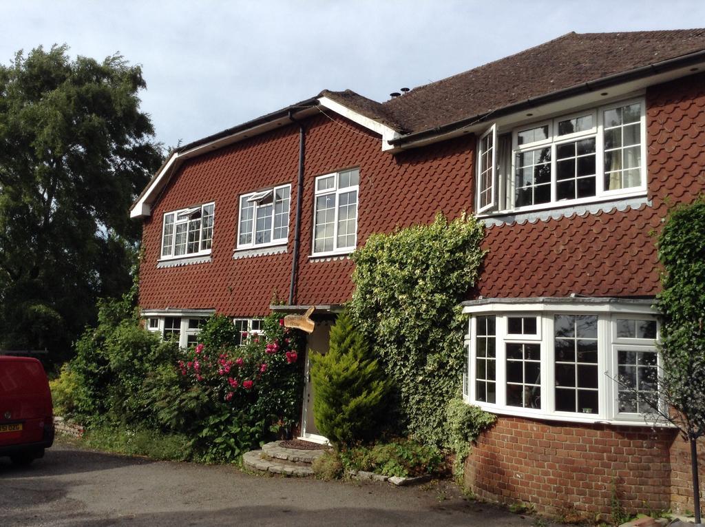 Tower Hill House Basingstoke Hotel Bagian luar foto